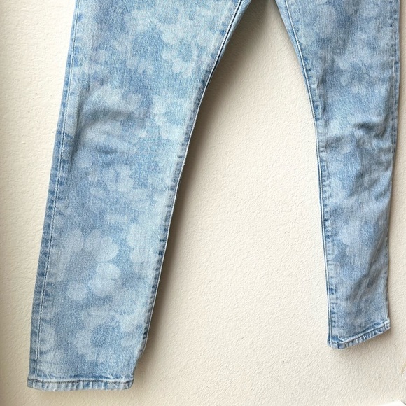 Levi’s Light Blue Wash Tango Hazy Daisy Floral Print 501 Skinny Jeans 26x28 - Picture 6 of 15